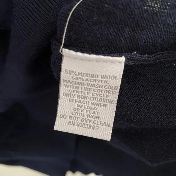 Designer sweater - Picture 3 of 4